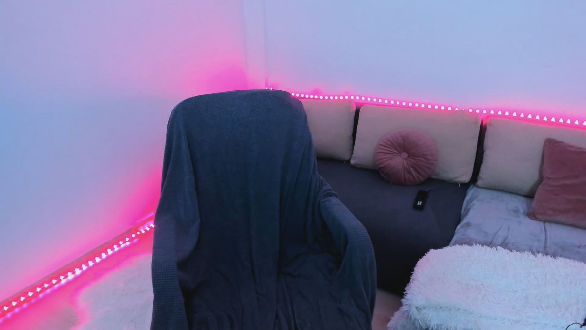 Your money fit better in my hands. Join me! <a href="/MyFreeCams/">MyFreeCams.com 🌴💚</a>! #onmfc MFC.im/DomTessaE 😈💚
follow me on here loyalfans.com/misstessa