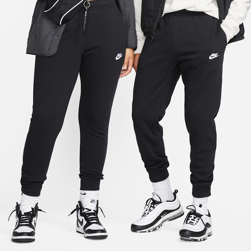 KicksDeals's tweet image. ⚡️ TOP PICKUP ⚡️
'Black' Nike Sportswear Fleece Joggers are nearly 50% OFF retail at $30.73 + shipping.

BUY HERE -&amp;gt; tinyurl.com/ys87xsb5 (use promo code BFRIDAY at checkout)