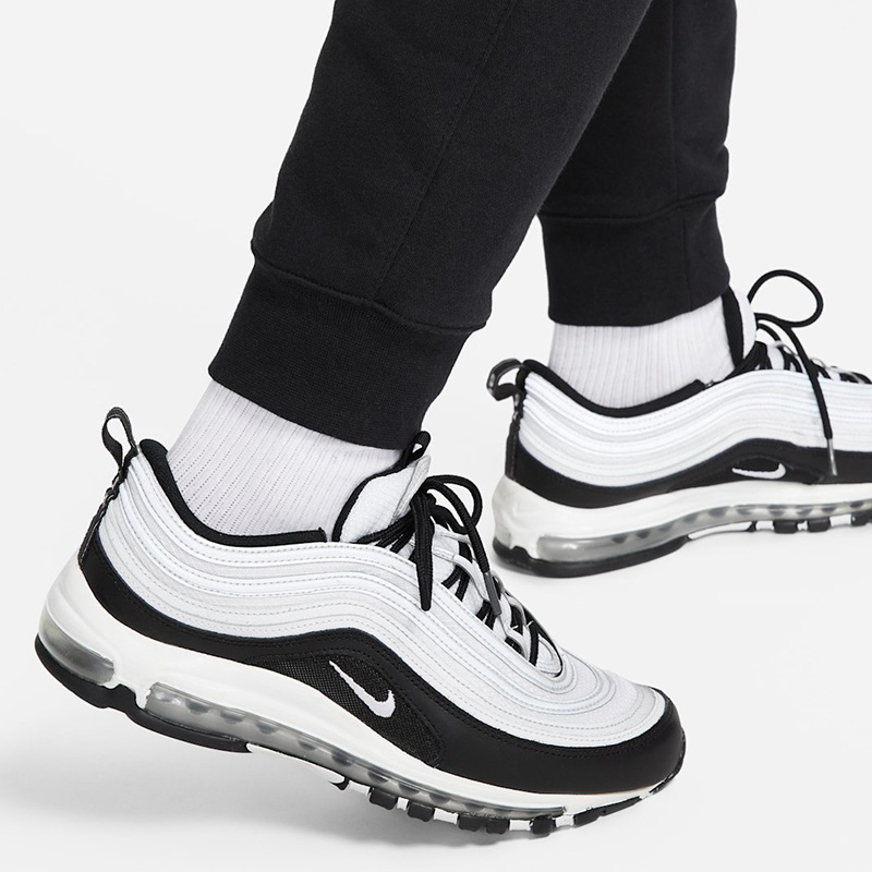 KicksDeals's tweet image. ⚡️ TOP PICKUP ⚡️
'Black' Nike Sportswear Fleece Joggers are nearly 50% OFF retail at $30.73 + shipping.

BUY HERE -&amp;gt; tinyurl.com/ys87xsb5 (use promo code BFRIDAY at checkout)