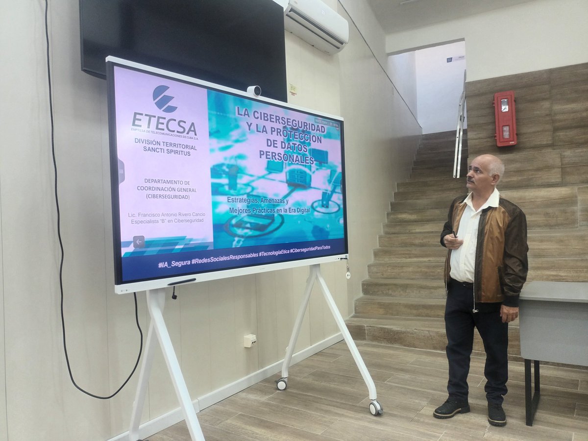 otcssp_mincom's tweet image. IV Jornada de Ciberseguridad.
El Especialista en #Ciberseguridad  de ETECSA_Cuba Sancti Spiritus,  Francisco Rivero Cancio, imparte conferencia  sobre &quot;La Ciberseguridad y protección de datos&quot;.
#CiberseguridadParaTodos 
#SanctiSpíritusEnMarcha