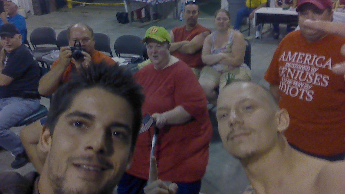 fosterforyou's tweet image. #MemoryLaneMonday #FamSelfies #Foster #NWAWildside #SouthernExtremeChampionshipWrestling #Wrestling #ProWrestling #FosterProWrestling #FosterForYou #FosterFam @WilliamBehrens @JoshStorm319 #ThanksForTheMemories #ThnksFrThMmrs