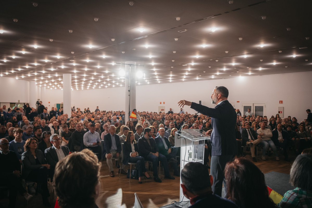 Santi_ABASCAL's tweet image. ¡Gracias Zaragoza!
#DentroyFuera