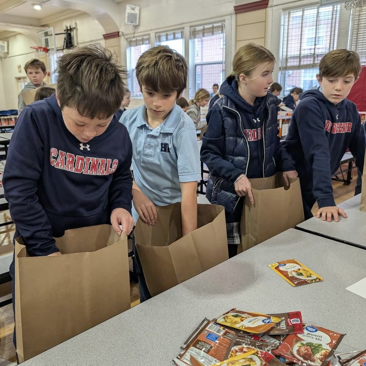 ADWCathSchools's tweet image. During this season of giving, our students are putting their faith into action in meaningful ways. Across our #ADWcommUNITY, they’re engaging in service projects that support families, parishes, and neighbors in need.