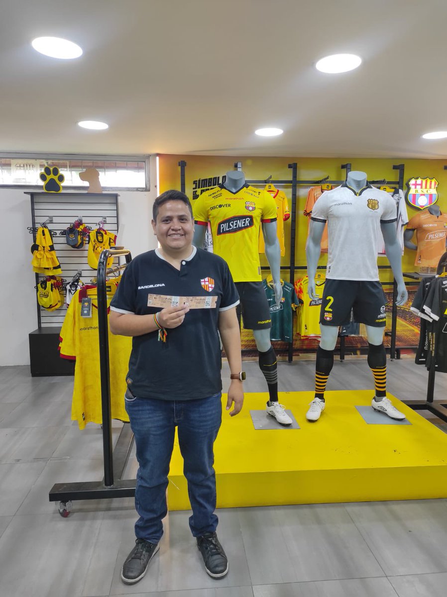 BSCSTOREoficial's tweet image. Lissete Gaibor, José Chumo y Kevin Wesley, participaron y se llevaron sus entradas gracias al Giveaway de #BSCStore 👏💛

#BarcelonaSomosTodos