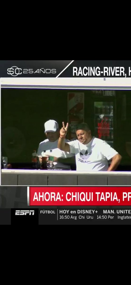 Fuera de joda si sos un argentino de bien y por algún motivo decidiste ser peronista.
No te hace ruido que todos los mafiosos, chorros y corruptos lo sean también? 
No será que la fidelidad por el partido los convierte en cómplices de los hijos de puta?

Reflexionen