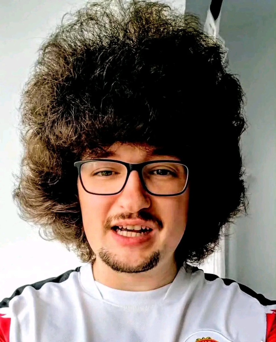 49undefeatedd's tweet image. Will this guy ever get a haircut again?