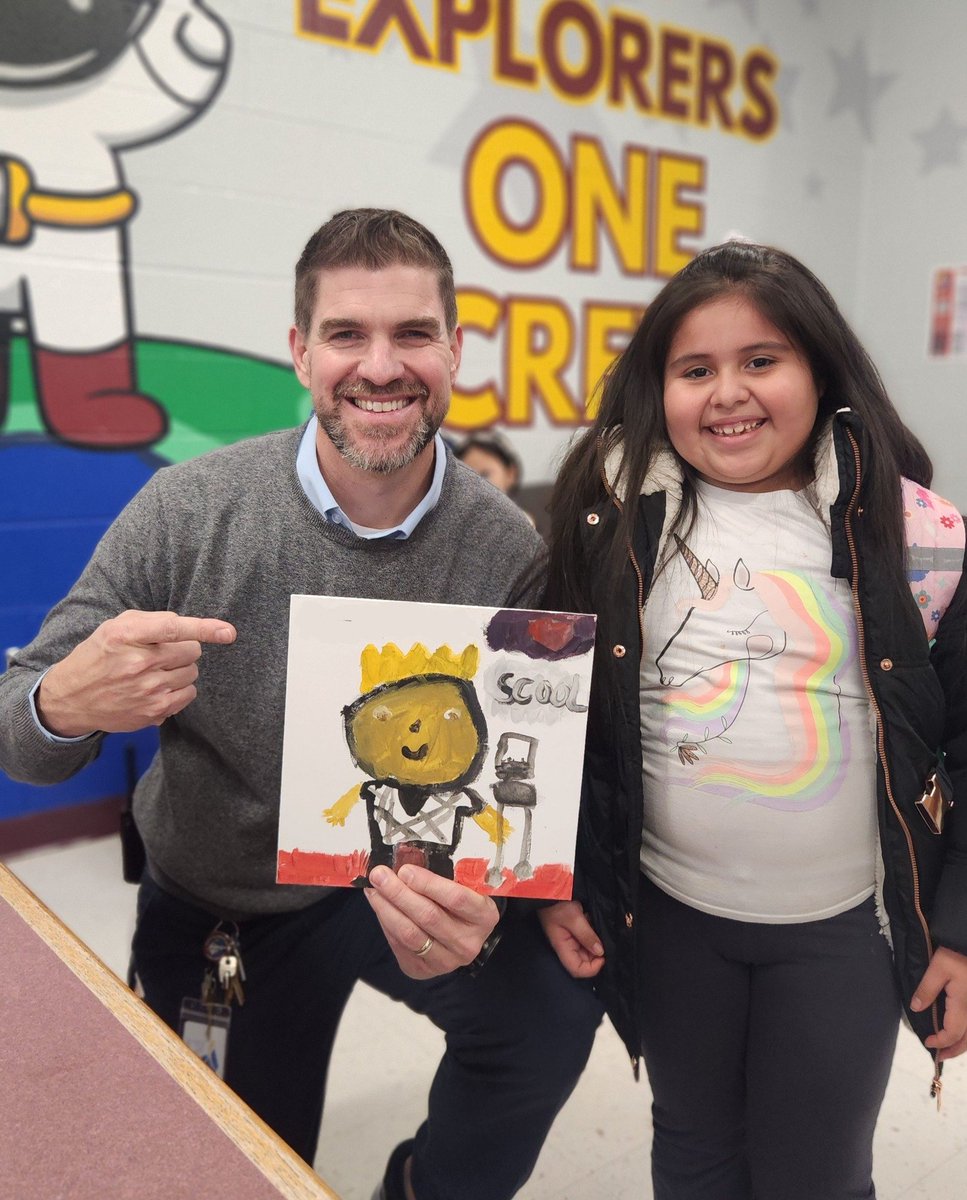 _AndyJacks's tweet image. I love the student portraits, spikey hair and all! #EllisExplorers