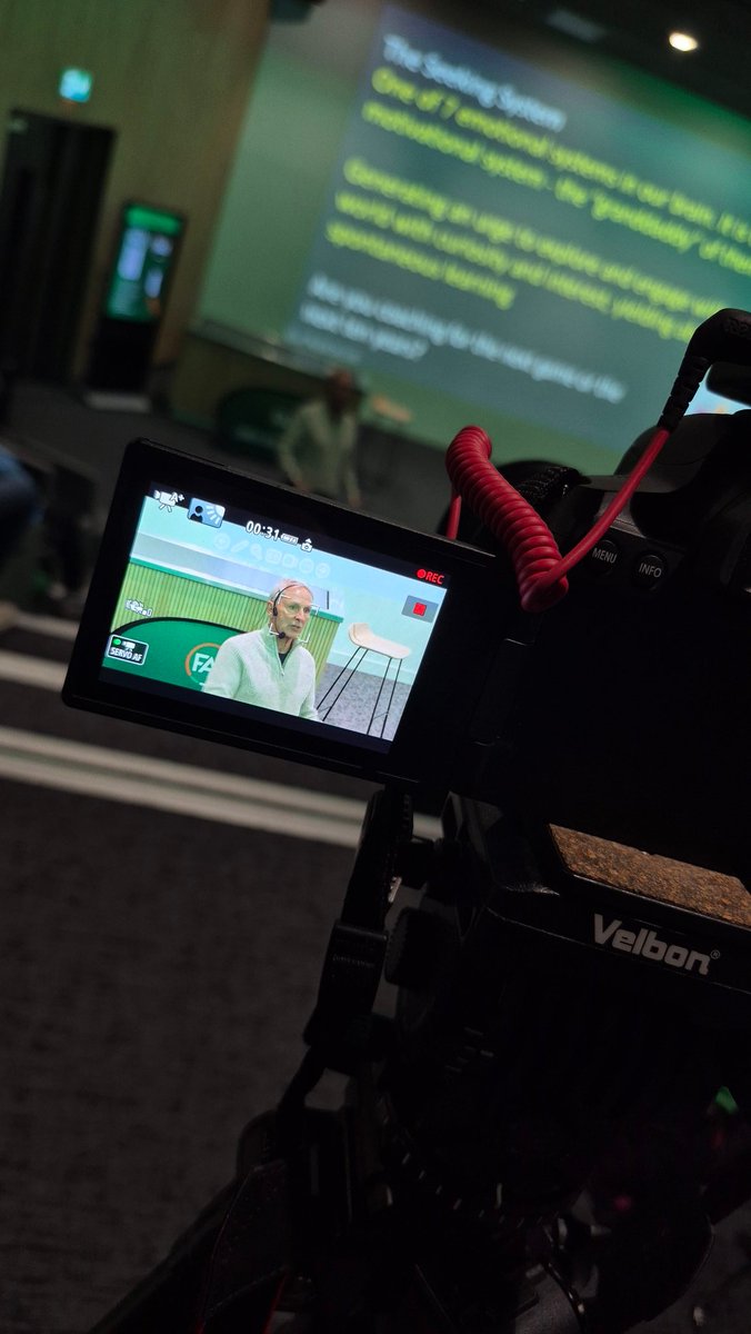 Simon Walsh tweet media