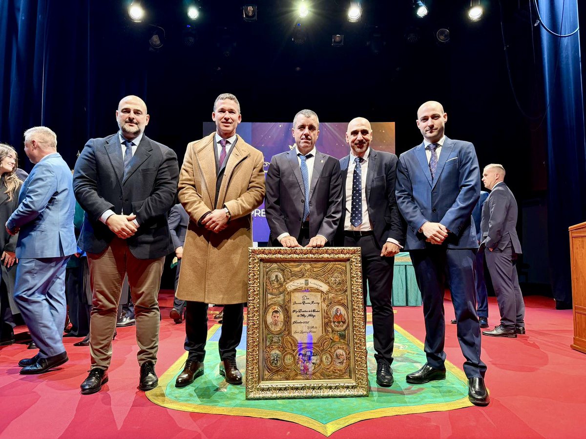 alb_rado's tweet image. Un orgullo asistir al nombramiento de @bquintero como Hijo Predilecto de Vélez-Málaga.

Un referente en innovación que demuestra que desde nuestra tierra también se puede transformar el mundo.

Enhorabuena, Bernardo. Gracias por inspirarnos. 👏