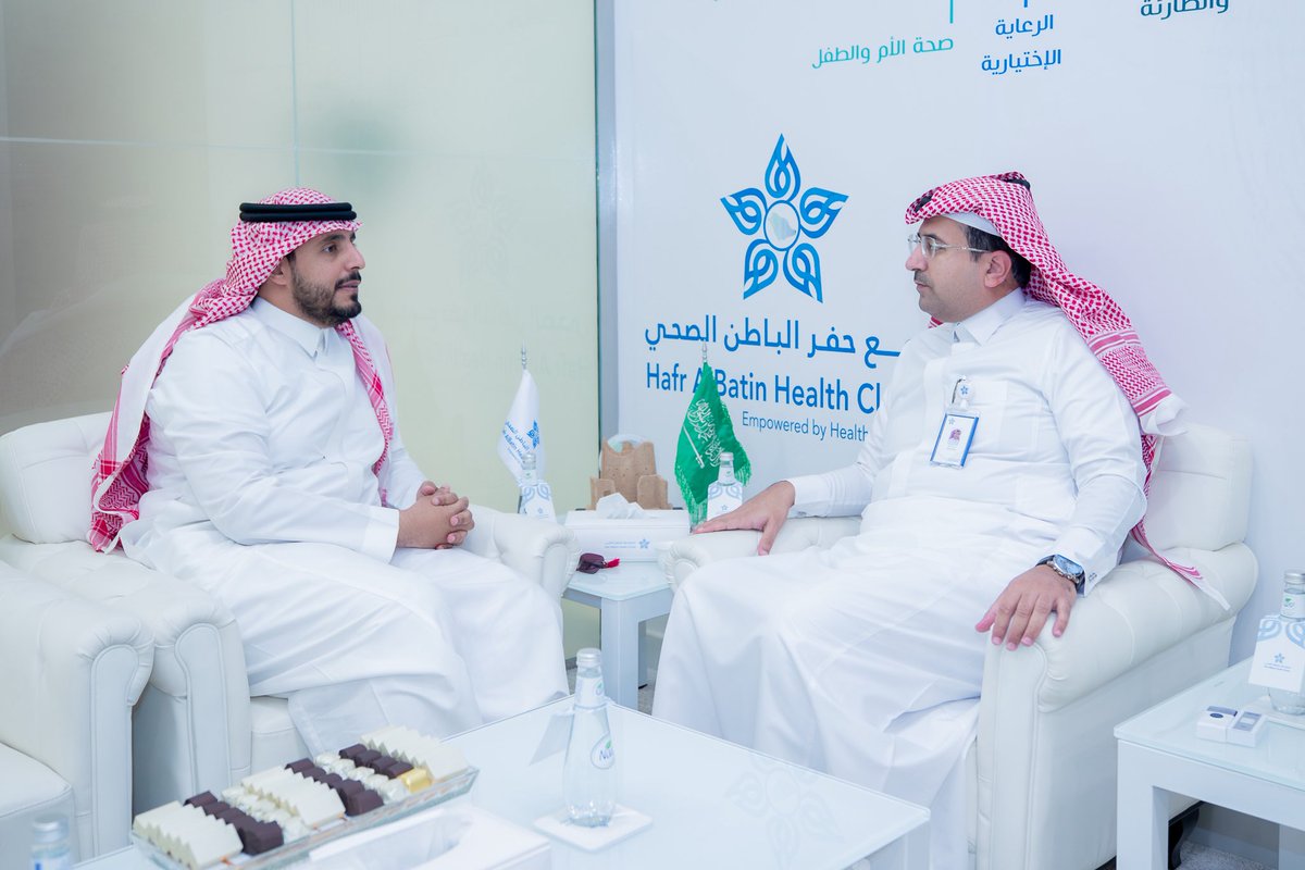 الرئيس التنفيذي لـ
#تجمع_حفرالباطن_الصحي د.تركي المقبل يستقبل مدير مطار #القيصومة الإقليمي محمد بن علي الشهري، حيث تم بحث سبل الشراكة لدعم الخدمات الصحية المقدمة للمجتمع.