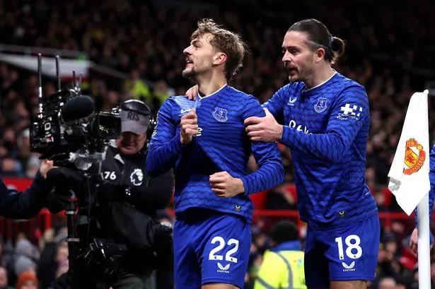 OfficialOTBNews's tweet image. Everton win at Old Trafford for the first time since 2013 thanks to a goal from Dewsbury-Hall

#EFC #MUFC