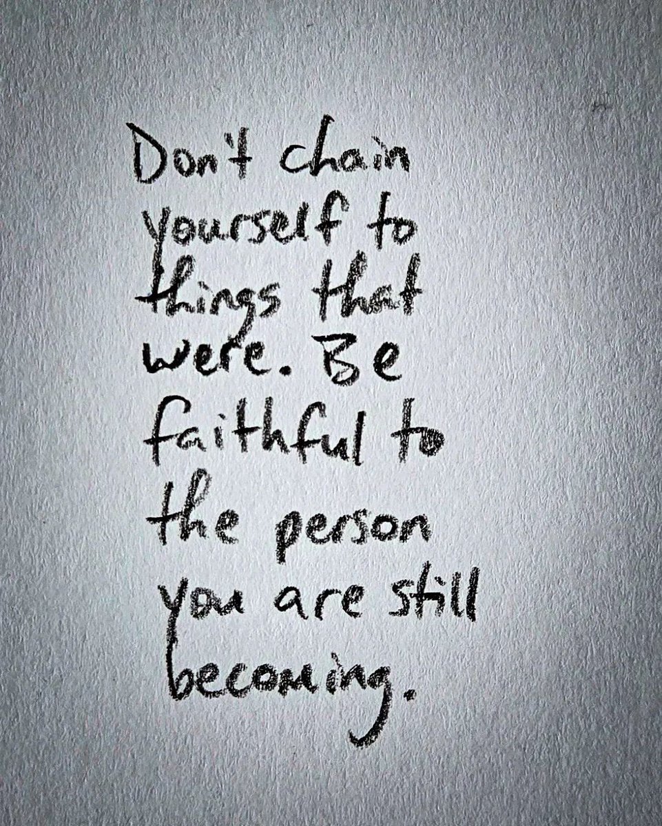 QuotesShare's tweet image. Don&apos;t chain yourself to things that were. Be faithful to the person you are still becoming.

#PersonalGrowth #LetGo #Evolution #FutureYou #Becoming #SelfDiscovery #Journey #Quotes #ShareInspireQuotes