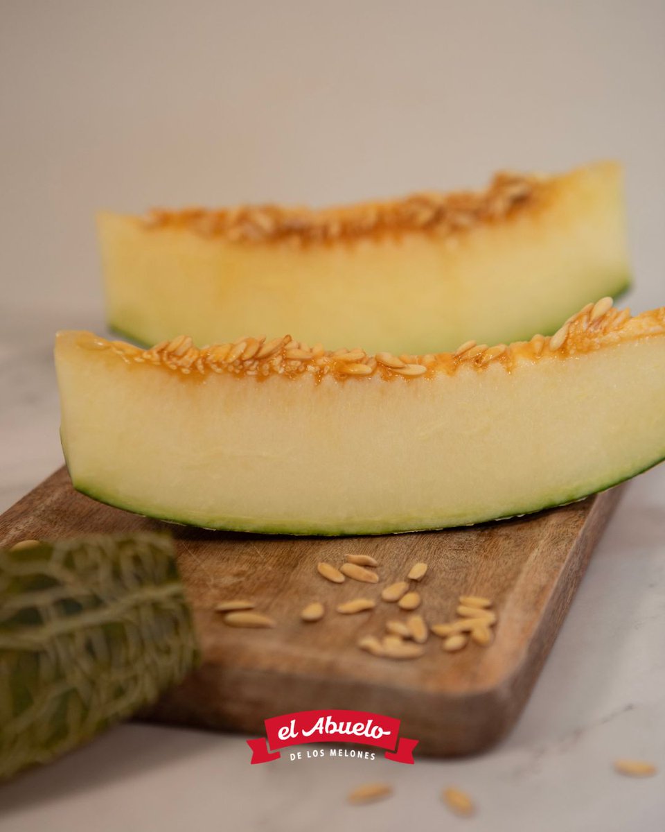 ¿Cuáles son los beneficios del melón para el invierno? ❄️

El aire seco nos deshidrata sin que lo notemos, y su alto contenido en agua ayuda a mantenernos en equilibrio.
Su dulzor natural aporta una energía, esa que necesitamos en los días más fríos.