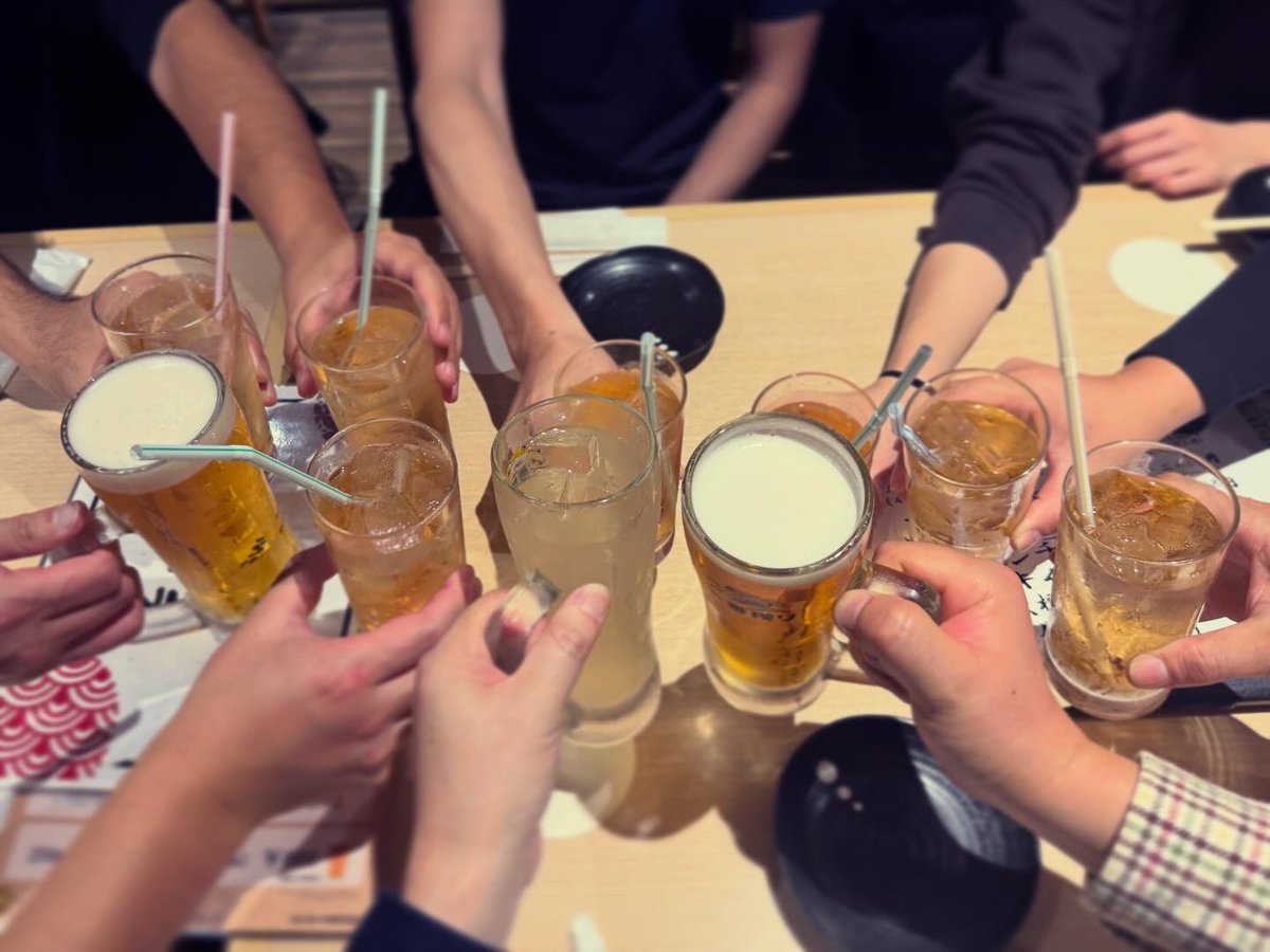 WTW全国大会を観戦させて頂きました！
流石全国大会に出場される選手達は
速いのはもちろんのこと
ラインどりが綺麗で素晴らしい飛びでした⌘
自分もあんな風に飛ばせるようになりた〜い！
帰りは皆んなで乾杯🍻