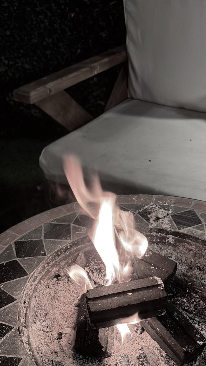 Perfectttt_1's tweet image. آه يا قلب الشقى 
ياما دوّر ما لقى الأحبااب
ما لقى ، غير نارٍ تحرقه !