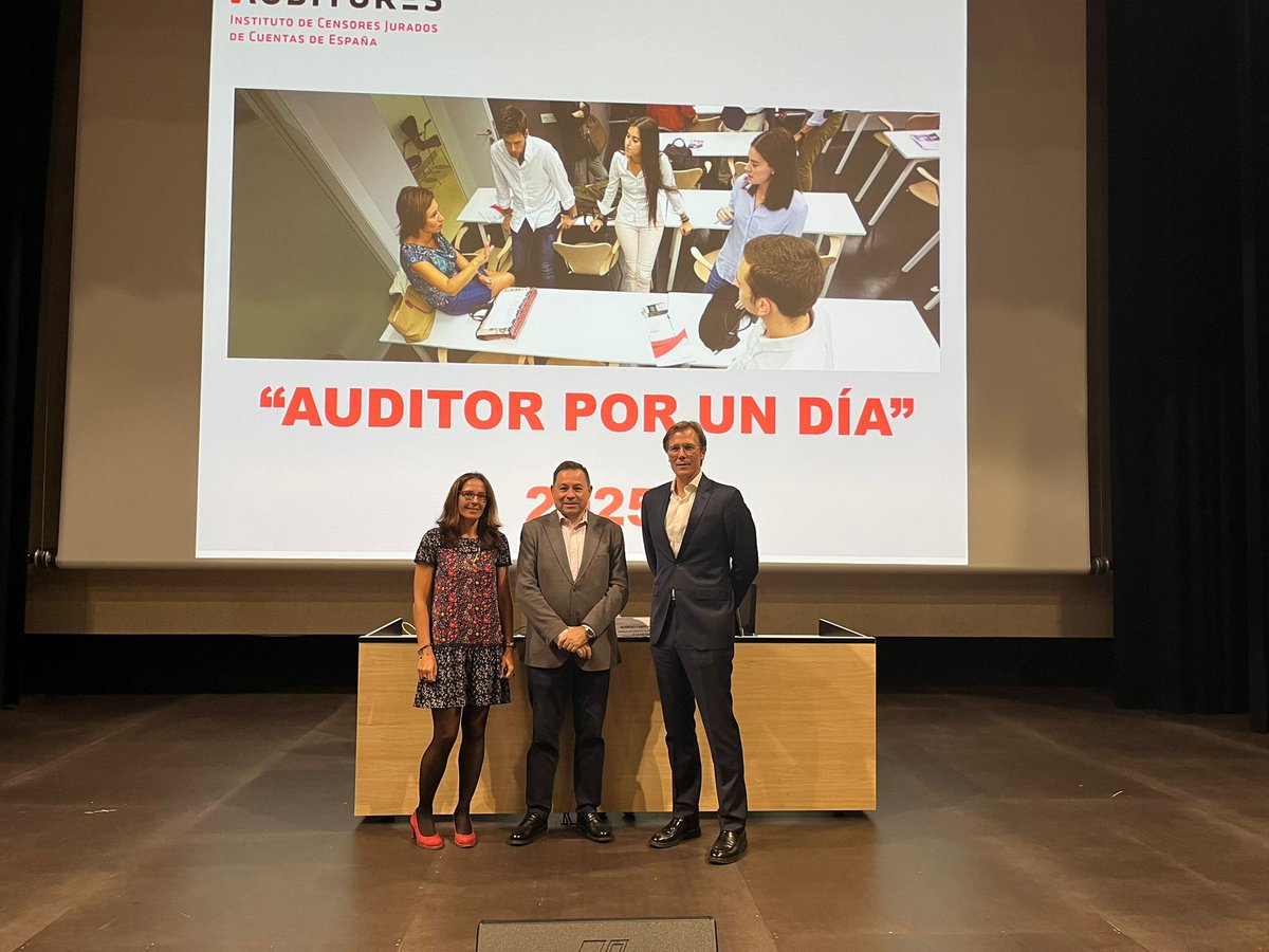 El Departamento de Economía Financiera y Contabilidad, junto al ICJCE y Verae Asesores, impulsó “Auditor por un día 2025”, un proyecto donde estudiantes de ADE vivieron una jornada en una firma de auditoría y compartieron su experiencia, acercándose a la profesión.#sjc,#ADE
