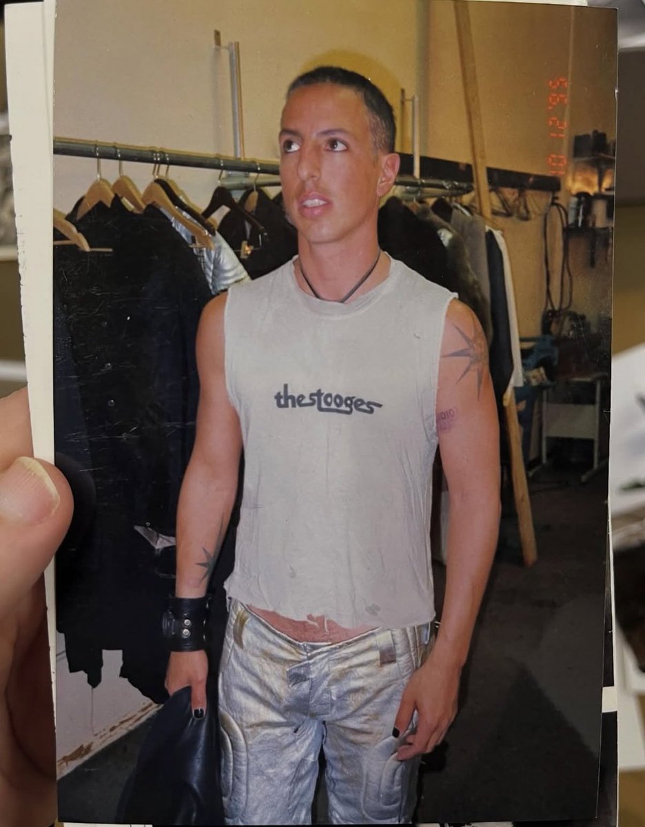 coupdegrace_co's tweet image. Young Rick Owens
(Source: alexandre.samsonparis on IG)