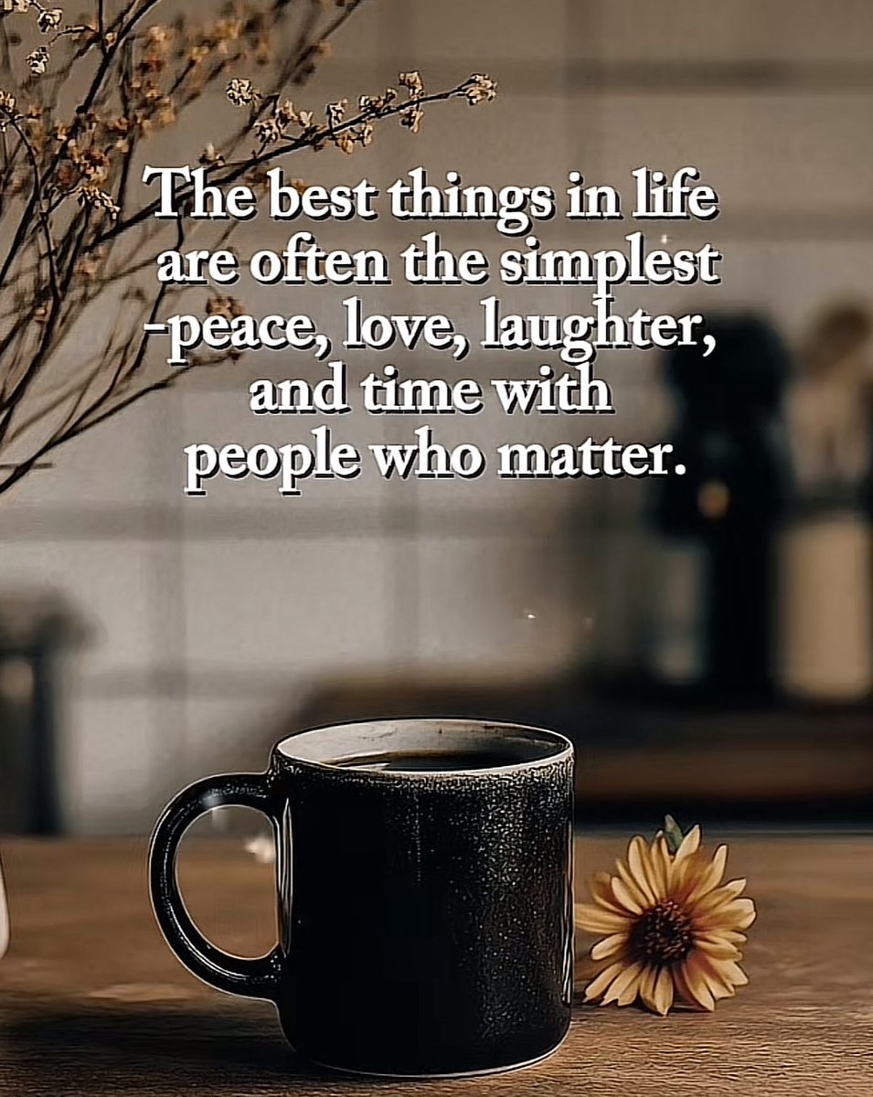 Helen86069097's tweet image. Just be happy …smile at people say hello never think your better than the next person cos one day you might just need that “hello how are you” be real be kind be someone’s reason to smile 😊 #thoughts