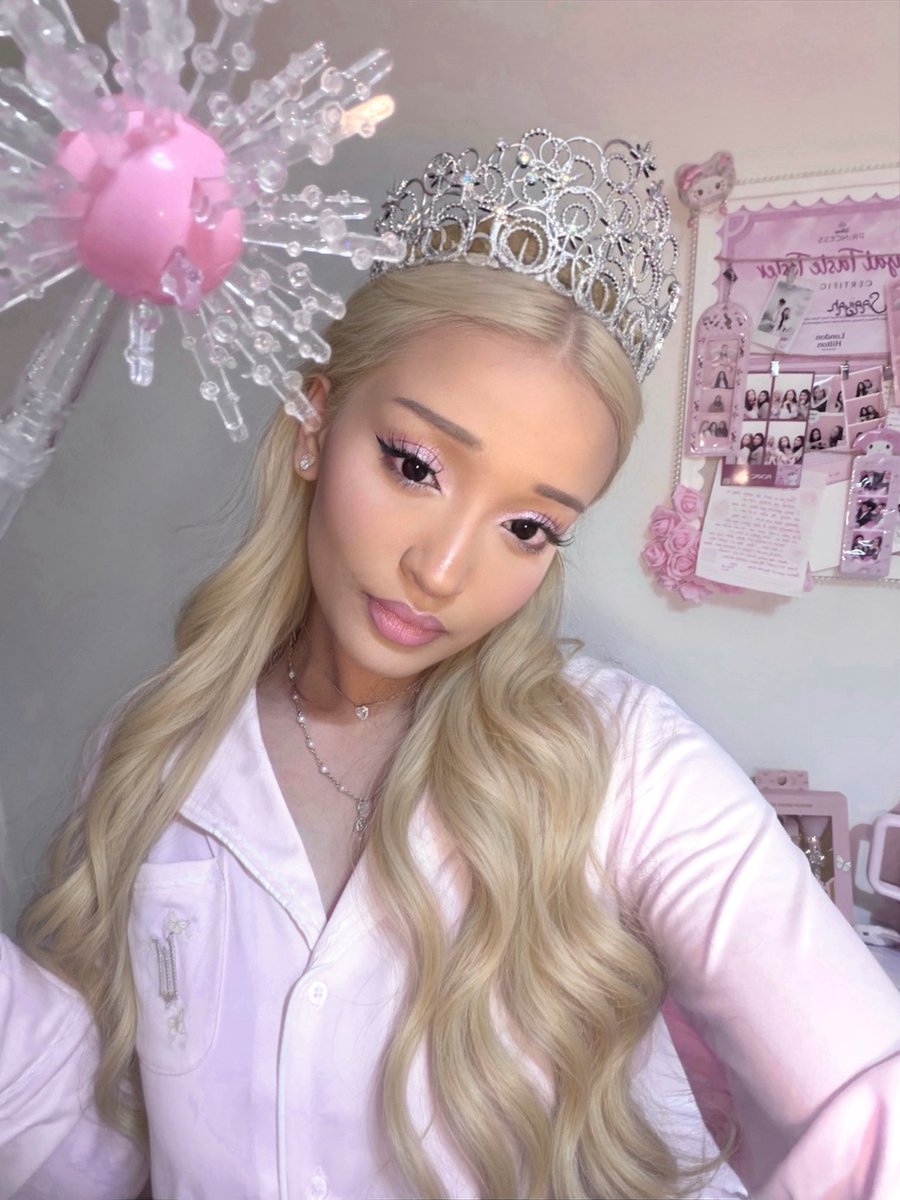 it’s good to see me, isn’t it? 🫧 ⊹ ﹒ॱ˖