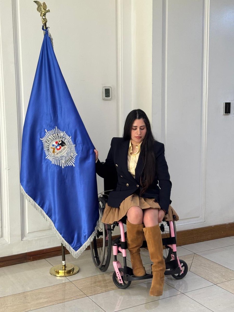 <a href="/rblas8/">Rodrigo</a> <a href="/PDI_CHILE/">PDI Chile</a> #RenunciaEduardoCerna el más CRUEL de la historia de <a href="/PDI_CHILE/">PDI Chile</a>  hay que hacerlo famoso en TELETÓN