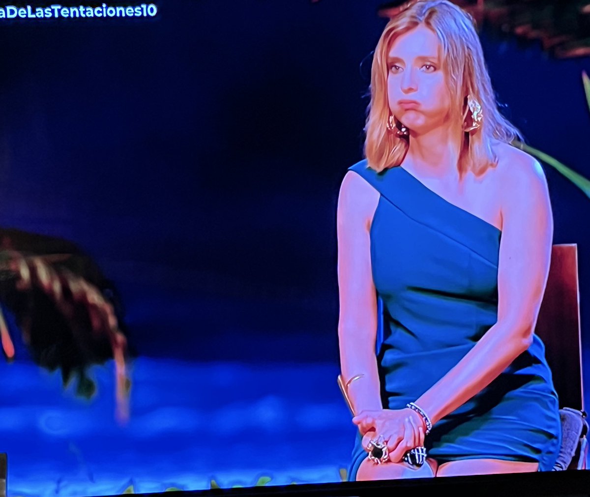 Laura tweet media