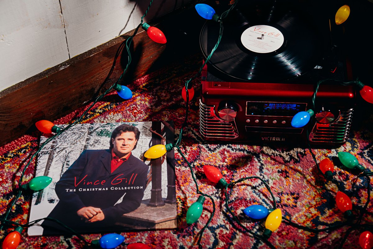 VGcom's tweet image. Time to deck the halls! Now through December 1st you can get 30% off ALL music products like 'When I Think Of Christmas' collection with @amygrant, Sweet Memories, and MORE.
Shop here: strm.to/vgstore