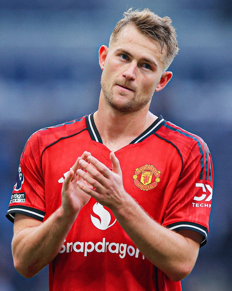 The only one who truly meant business tonight. Amad and Bruno worked hard, but De Ligt was on another level — standout player again.

We appreciate you Matthijs ❤️🙌🏼