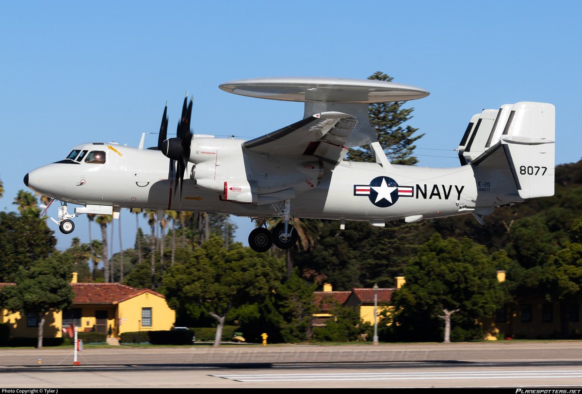 Flightwatcher1's tweet image. #USNavy E-2D Advanced Hawkeye
Código de llamada:TRACER01
Matricula: 168077
Hex: #ae2fd7
Desde USS Gerald R. Ford (CVN78) avión AWACS de reconocimiento del espacio aéreo (RADAR Omnidireccional), dando soporte a la demostración de fuerza de PAPPY11 
#SOUTHCOM
