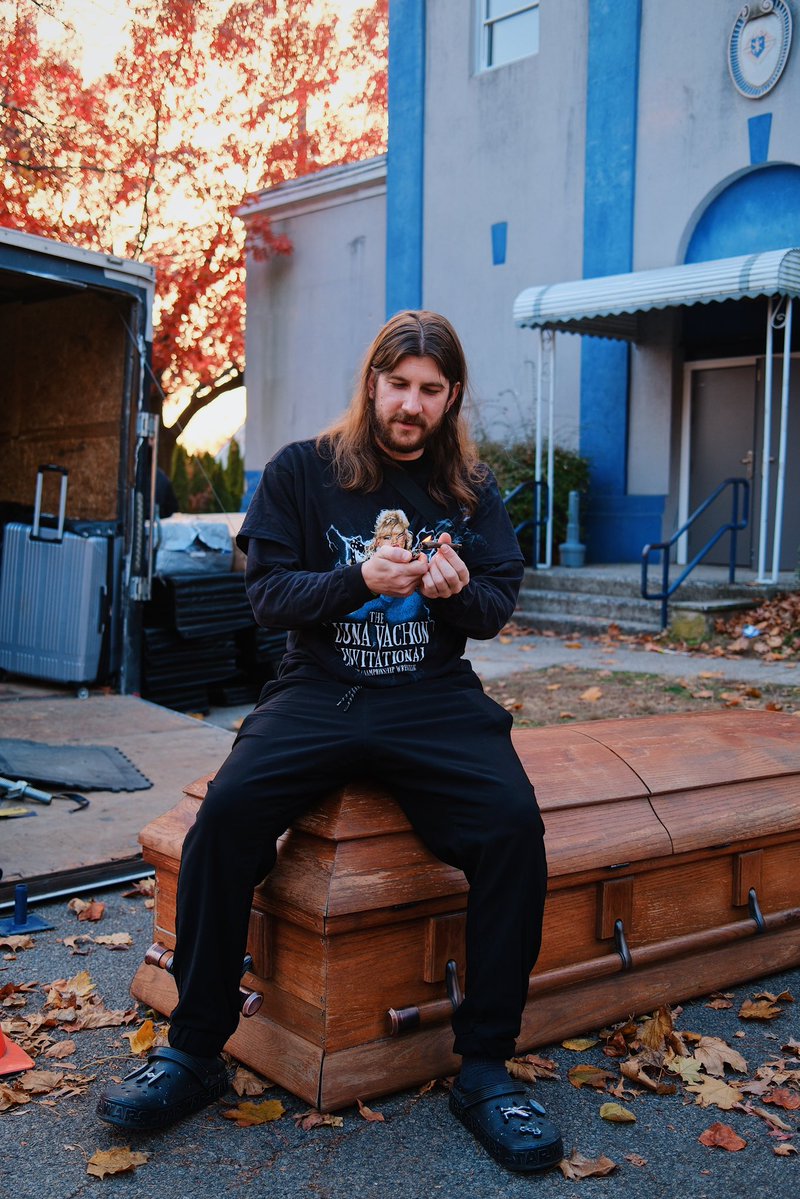 thatdudeTG's tweet image. just got my new linkedin pfps from @Bodega_Papi