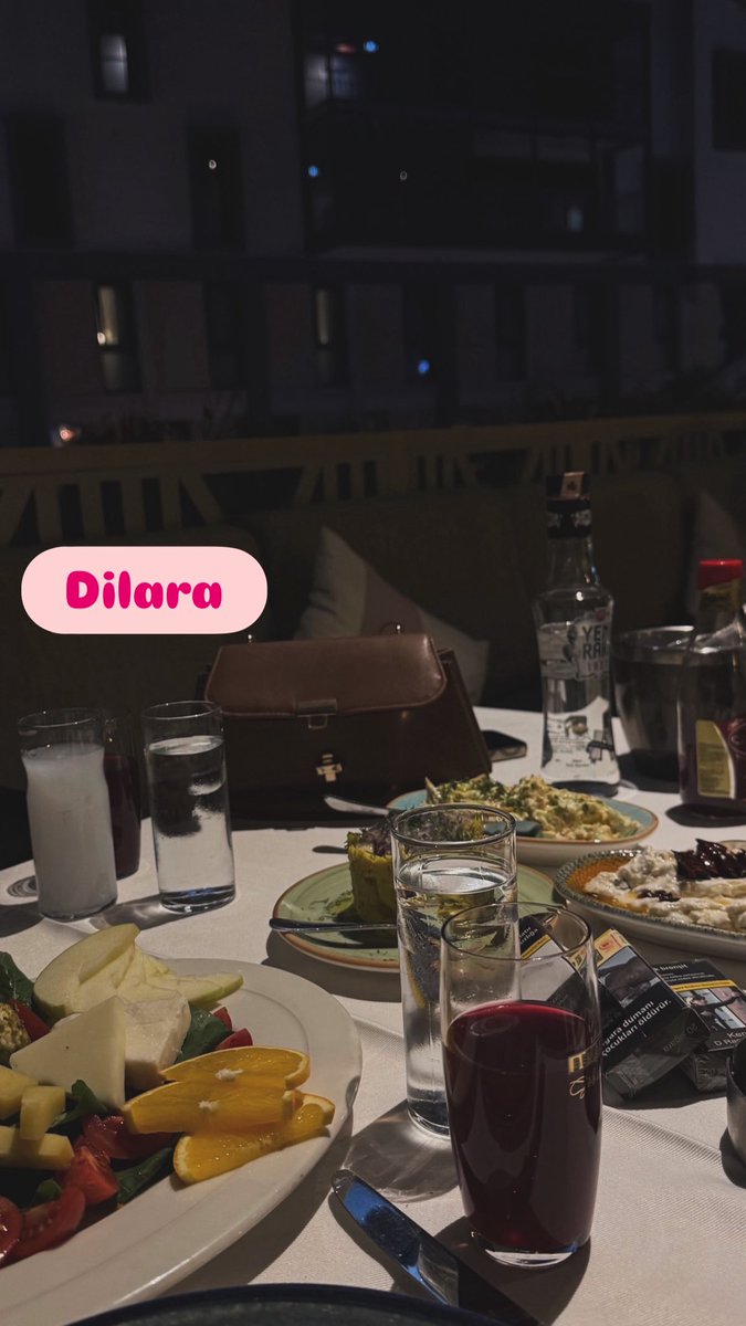 Kızlarımla <a href="/BuseliiO/">buselii ama ünlüü olan</a> <a href="/aybentekinoglu1/">Aybentekin</a>  <a href="/derinYildiz66/">derin yıldız</a>  🥰🥰