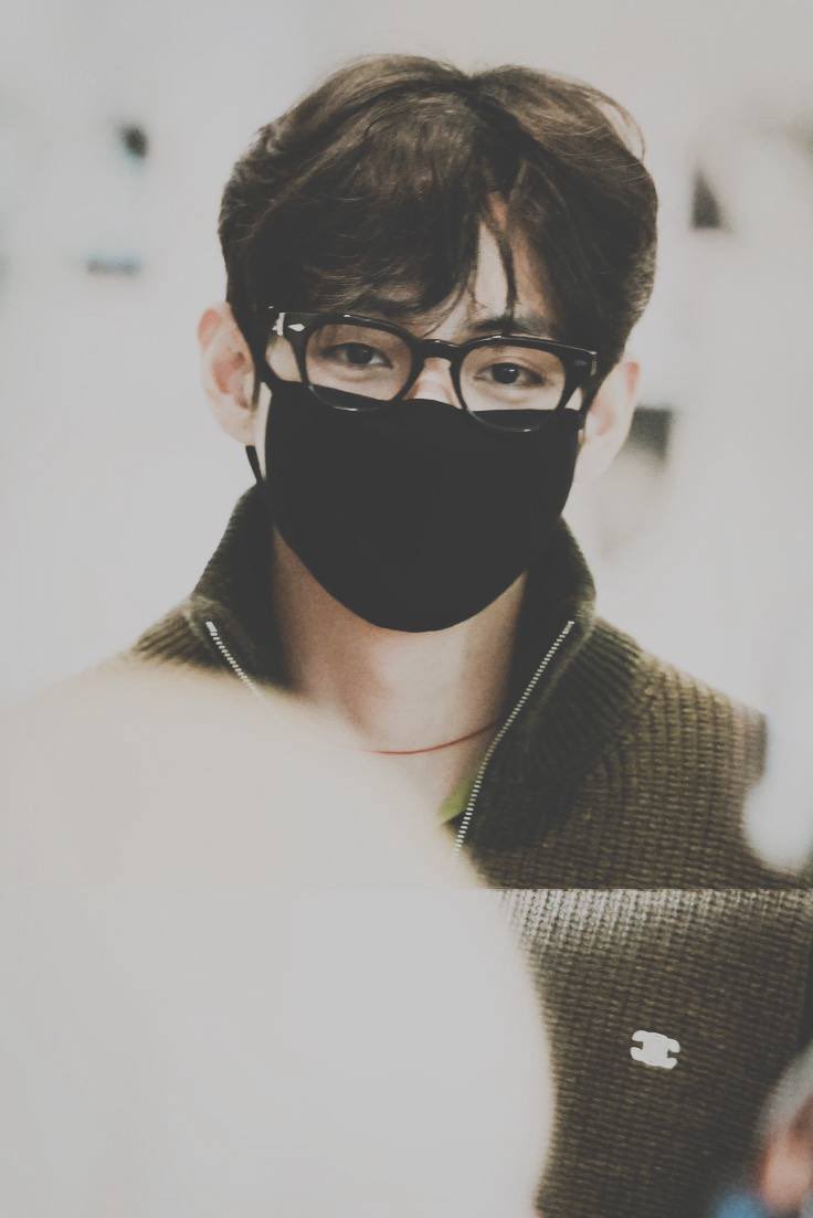 thviou's tweet image. ⠀⠀⠀
⠀⠀⠀
   ⠀⠀⠀ 𝗂𝗇 ─── 𝗏𝖾𝗋𝗇𝗈       𝟣𝟫𝟫𝟤        หิมะ
  ⠀⠀⠀  ❀    𝐚𝐫𝐭𝐞  ㅤ   𖬺        ۽ ㅤ  𝖿ꪱ𝗅𝗆⍺𝗀𝖾𝗇𝗌.

⠀⠀⠀