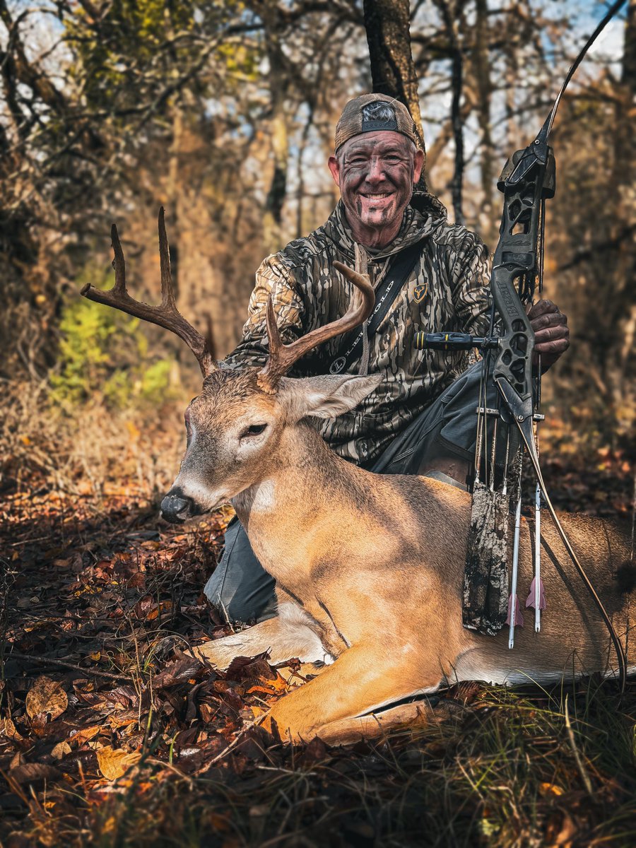 Got a beautiful buck in Oklahoma with my signature <a href="/BearArchery/">Bear Archery</a> Fred Bear/Fred Eichler riser. Came right into my <a href="/MontanaDecoy/">Montana Decoy</a> ! 

<a href="/ScentBlocker/">ScentBlocker</a> 
<a href="/WaspArchery/">Wasp Archery</a> 
<a href="/EastonArrows/">EastonArchery</a> 
<a href="/firststring_usa/">FIRSTSTRING USA</a> 
<a href="/3RiversArchery/">3Rivers Archery</a> 
<a href="/LeupoldOptics/">Leupold Optics</a> 

#EverythingEichler #oklahoma