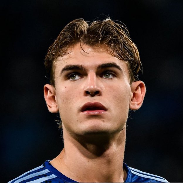 theMadridZone's tweet image. 🚨💣 BREAKING: Real Madrid will ACTIVATE buy-back clause for Nico Paz in January. 

Player is informed. Decision made. @gastonedul