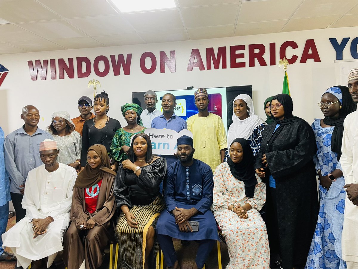gdgyola's tweet photo. 📸
During our Road to Devfest Yola 2025 we had a Hands-on workshop on Gemini. Getting Started with Prompt - Engineering for IT Teachers and practicing Responsible AI.
Are you Ready for #DevfestYola2025 in few days to come?🔥🔥🔥
#Roadtodevfest #AI #GDGyola https://t.co/V5GvDqglGE