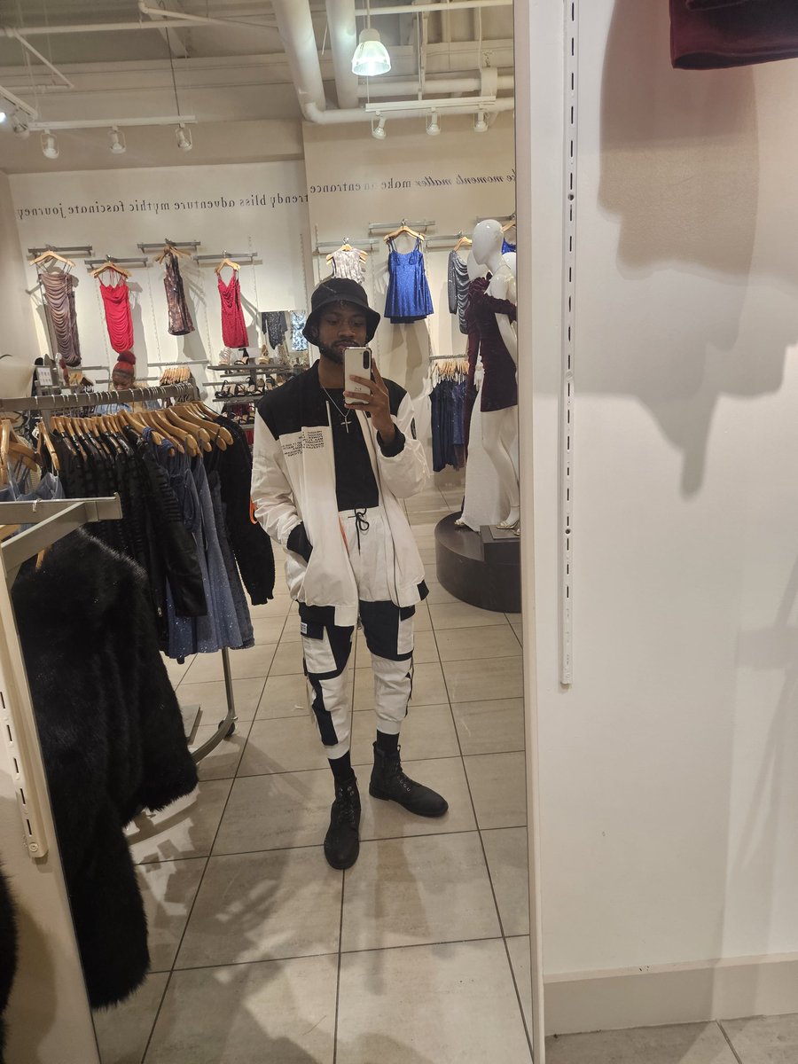 the_lost_avatar's tweet photo. Fineeeeee. I'll take this bait, ft white fits https://t.co/OpE0kzYetZ