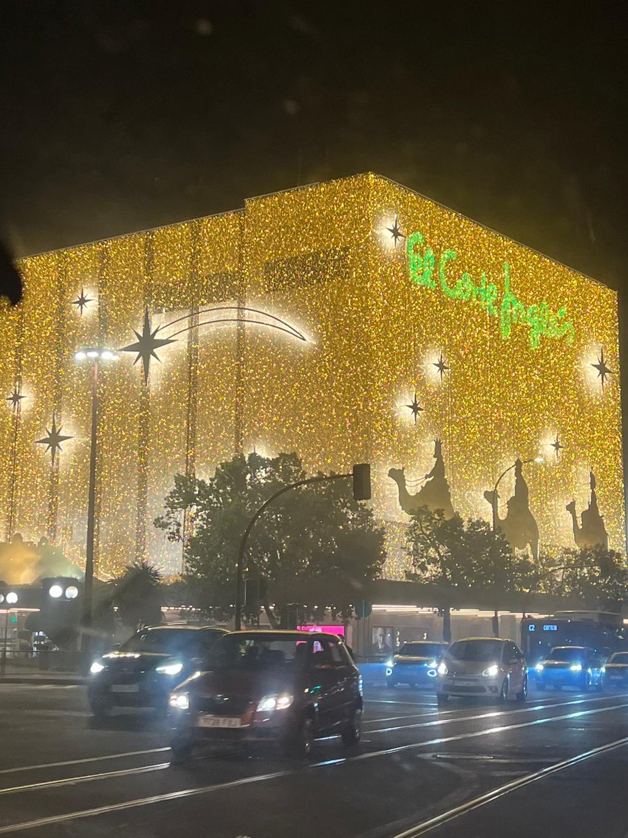 JorgePizarraya's tweet image. Menos mal.

Por fin un poco de cordura en este país,sin tradiciones no somos nada.

Ya estoy cansado de tanta poca personalidad y de tanto marketing barato.

Aquí en España siempre han venido los tres reyes magos.

Melchor,Gaspar y Baltasar.🫅🏻🤴🏽🤴🏿🌟