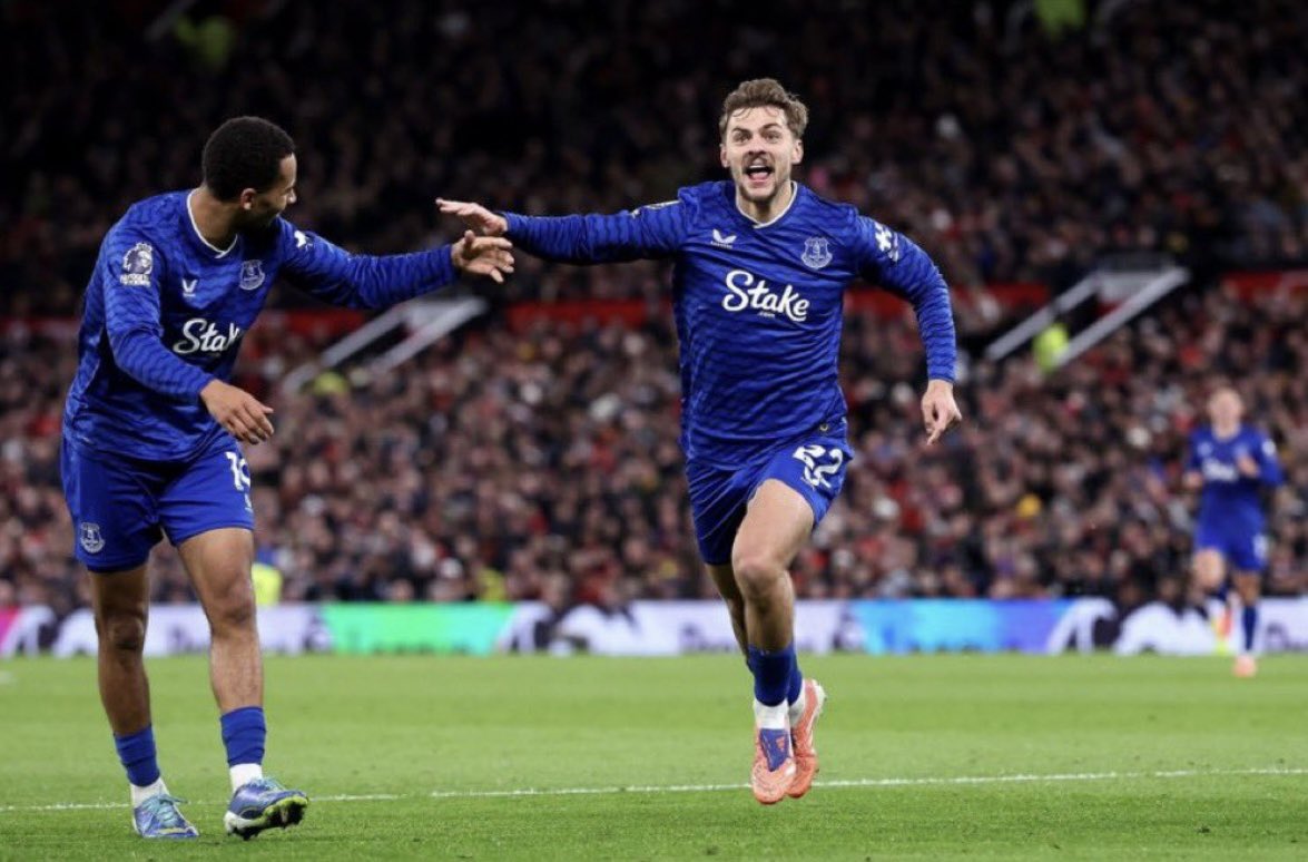 bluekippercom's tweet image. Proud of those Everton players tonight. Everyone had a go and we deserved the 3 points. #EFC #Everton #UTFT