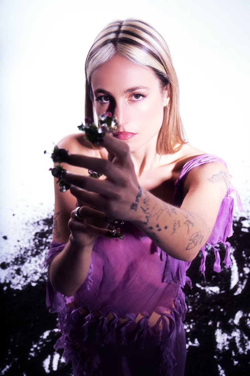 trejjolie's tweet photo. téyou bienvenida al club de perfectas expulsadas en la #OTGala10 https://t.co/VF5gYb2Dvp