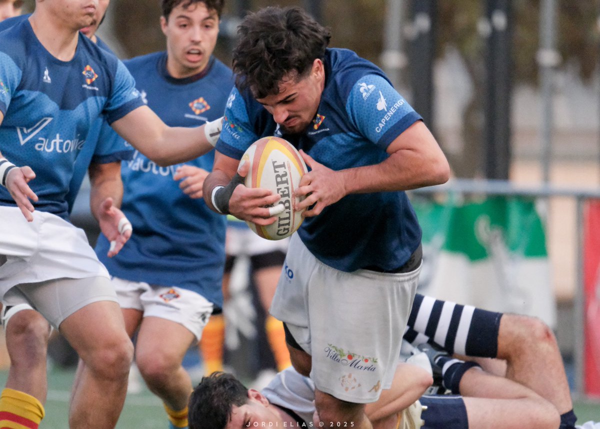 👊🏼 Triomf contundent a casa de l’equip 𝐒𝐮𝐛-𝟐𝟑 de la U.E. Santboiana per mantenir el liderat i l’invicte a la Lliga Nacional! 

🏉 El degà es va impossar dissabte al Fenix C.R. S23 per 64 a 10 i suma 7 victòries en 7 partits.

📸 <a href="/JordiE64/">Jordi Elias</a> 

#FerroSantBoi