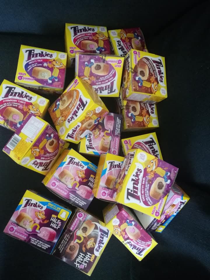 BotlhalRamorula's tweet image. Stacked up and waiting, If my phone rings, I’m ready with the magic words . #DistractinglyDelicious @Yfm