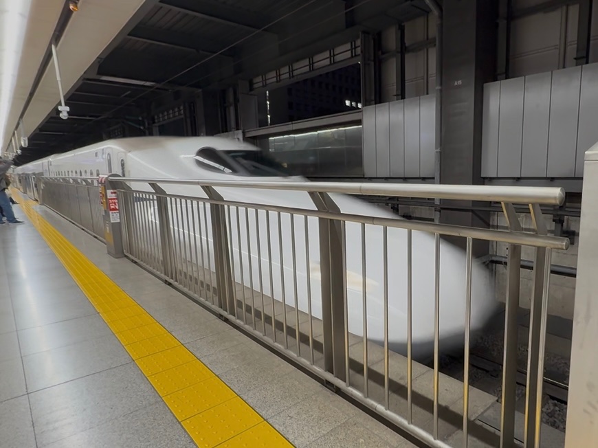 kyarochan93's tweet image. 昨日のブログを更新しました〜♪
【大阪に行ってきました～～～♪　1日目】 plaza.rakuten.co.jp/daisukikyaroch… #r_blog 
#品川駅　#新大阪駅　#東海道新幹線　#新幹線　#お弁当　#夕食