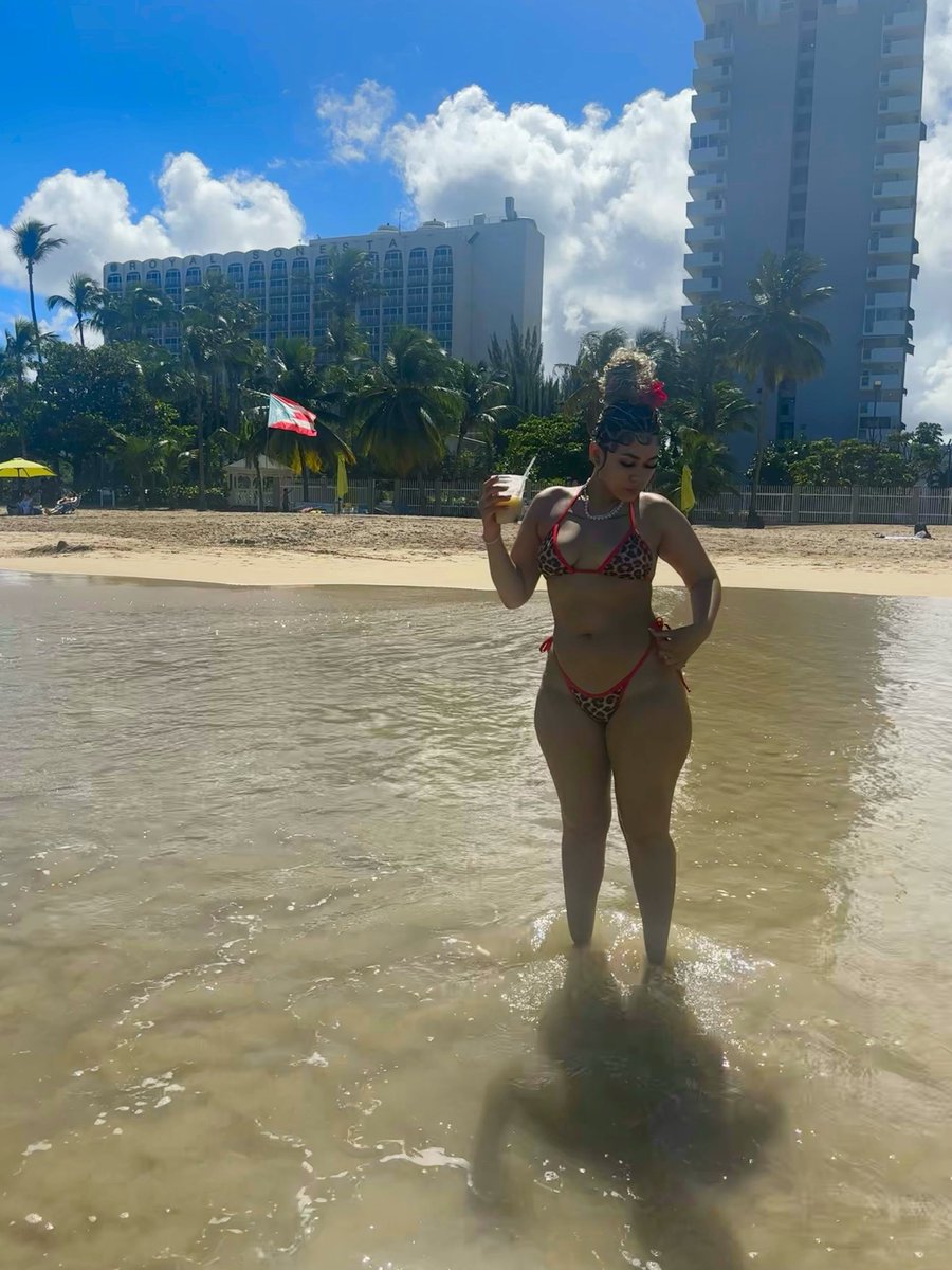 apabrazii's tweet photo. Escapar a la playa en busca de paz👸🏽⭐️♏️🏝️ #puertorico 🇵🇷 https://t.co/n8X4TYbBwC
