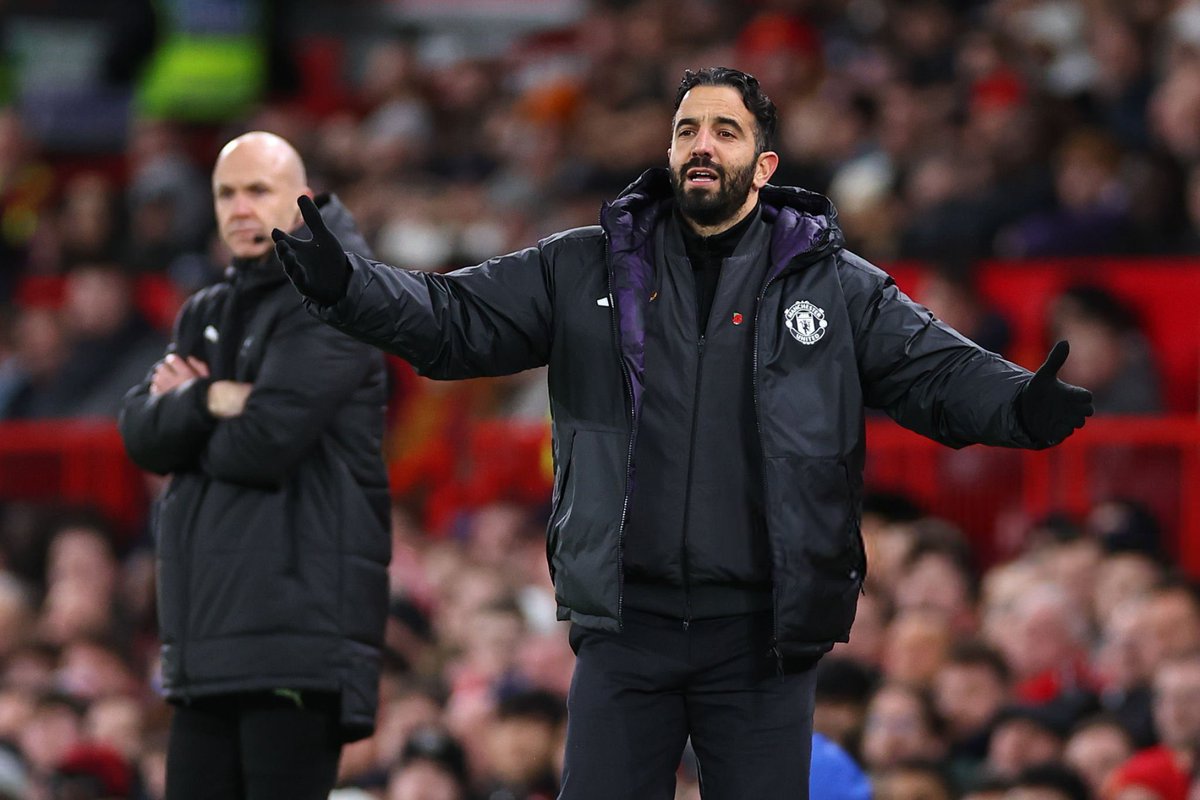 ManUnitedZone's tweet image. 🚨 Ruben Amorim: “I hope my players when they lose the ball they fight each other.” #MUFC