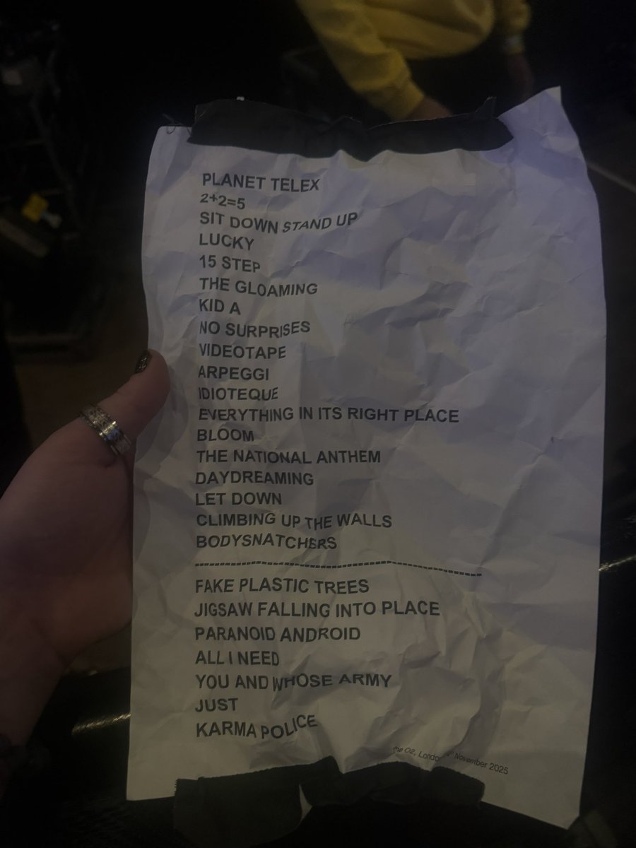 _POETARTIST's tweet image. setlist for tonight was actually CRAZY #radiohead #radioheadinlondon
