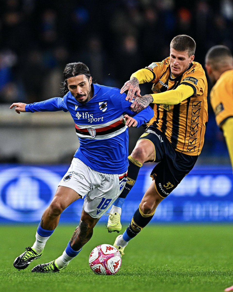 sampdoria's tweet image. Gli highlights di #SampJuveStabia sono online sul nostro canale YouTube. 📲

#ForzaDoria 🔵⚪🔴⚫⚪🔵