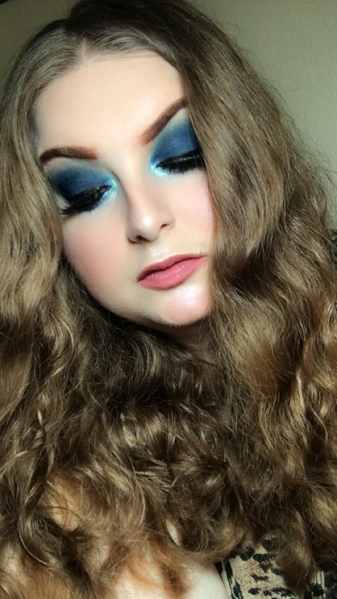 storyofshawna's tweet photo. This “winter blues” Smokey eye will be up on TikTok and YouTube very soon :) #selftaughtmua #aspiringmua #makeup #wintermakeup #smokeyeye https://t.co/meD9EPCOQp