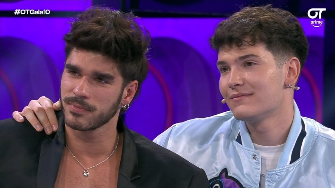 📊 ¿A quién SALVAS?

🔄 CRESPO
♥️ GUILLO

#OTGala10 #OTDirecto25N