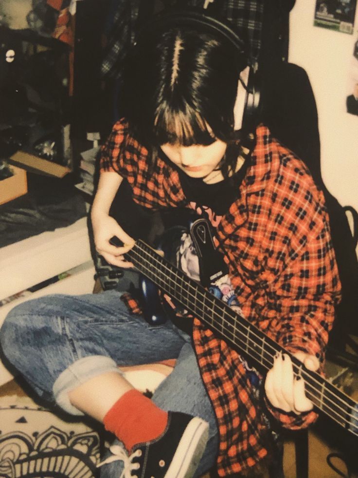 kuroosuu's tweet image. go to pinterest and search 

✰ celebrity
✰ outfit
✰ quote
✰ aesthetic