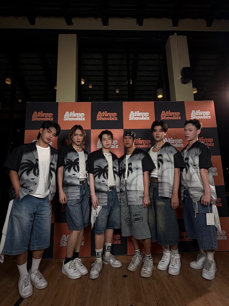 So cool, @ssupersun perfect for the beach 🏖️ and also on stage