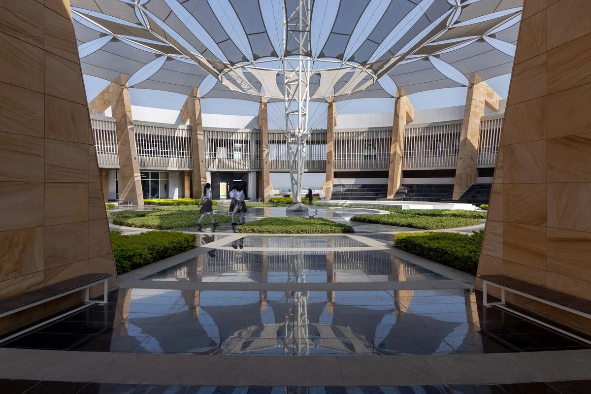 tecture1's tweet image. 【張力構造の天蓋の下で拓く、科学技術の普及拠点】 
mag.tecture.jp/project/202511…

Regional Science Centre at Rajkot / INI Design Studio 
#TECTUREMAG 
#TECTUREMAG最新記事

Photo: Karan Gajjar